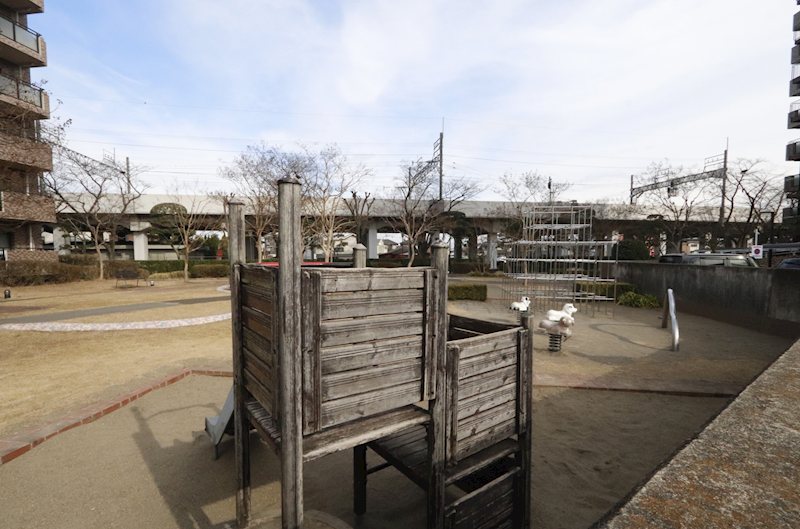 ヴェルシティ古河二番館 現地写真（庭）