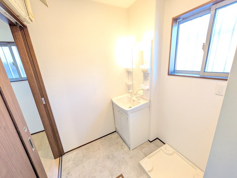 常総市豊田　中古戸建 内観写真（洗面台・洗面所）