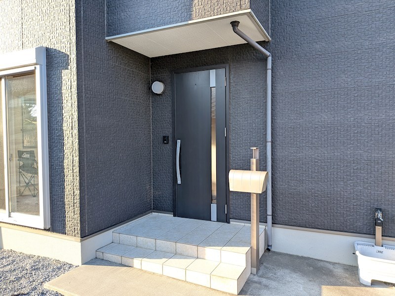 常総市豊田　中古戸建 現地写真（玄関）