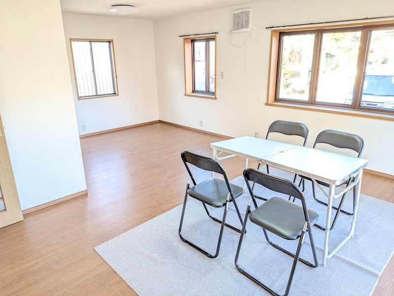 下妻市下妻丙　中古戸建 内観写真（リビング）