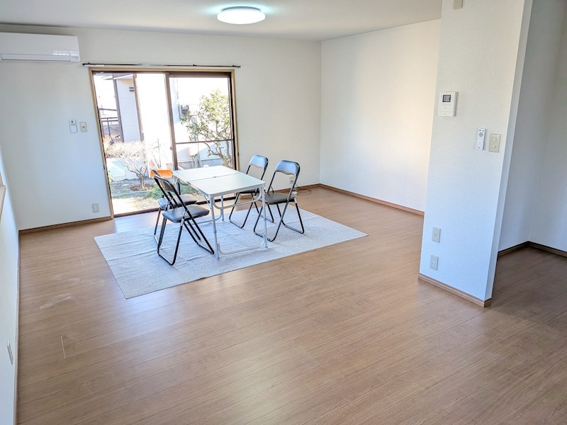 下妻市下妻丙　中古戸建 内観写真（リビング）