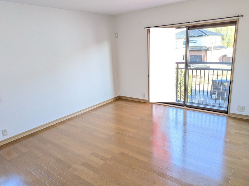 下妻市下妻丙　中古戸建 内観写真（リビング以外の居室）