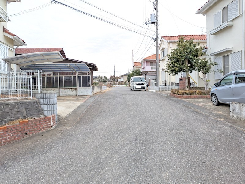土浦市中貫　中古戸建 現地写真（前面道路含む現地写真）