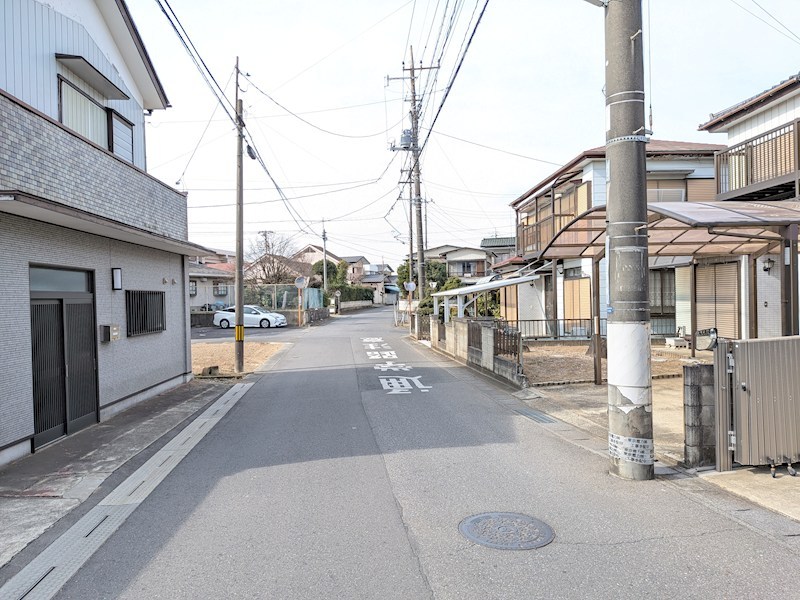 阿見町中央３丁目　中古戸建 現地写真（前面道路含む現地写真）