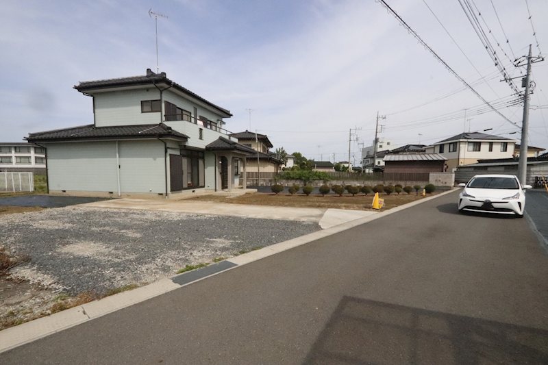 古河市中田　中古戸建 現地写真（前面道路含む現地写真）