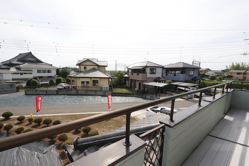 古河市中田　中古戸建 現地写真（バルコニー）