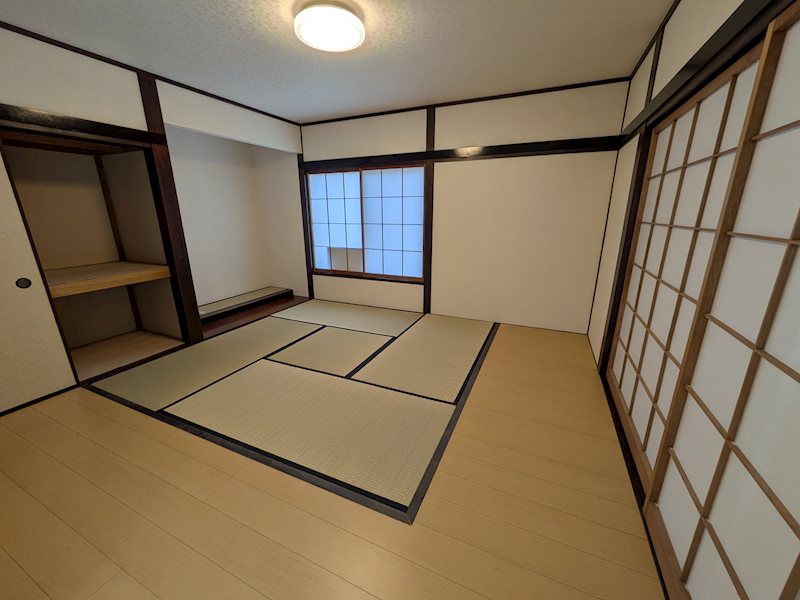 つくば市自由ケ丘　中古戸建 内観写真（リビング以外の居室）