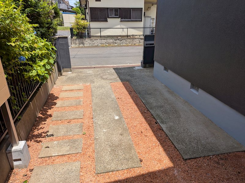 つくば市自由ケ丘　中古戸建 現地写真（駐車場）