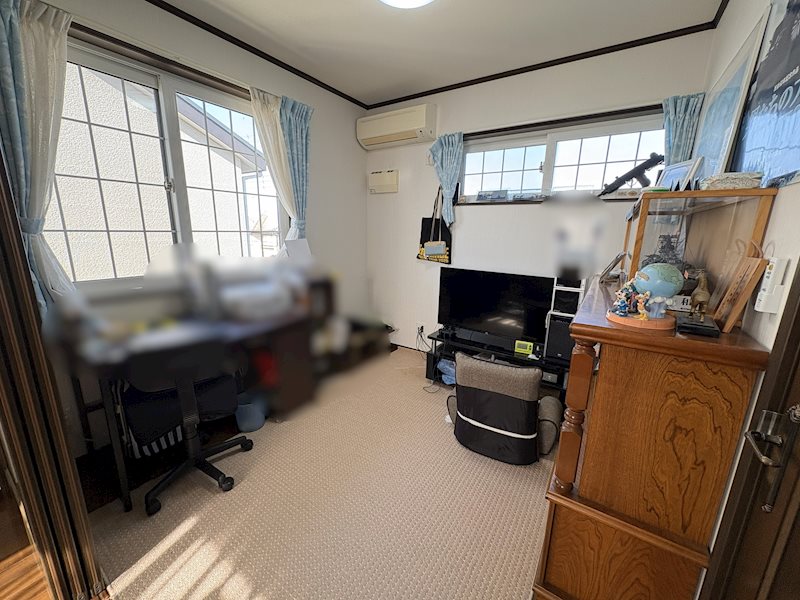 阿見町南平台２丁目　中古戸建 内観写真（リビング以外の居室）