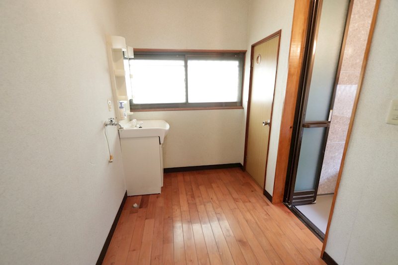 古河市三杉町２丁目　中古戸建 内観写真（洗面台・洗面所）