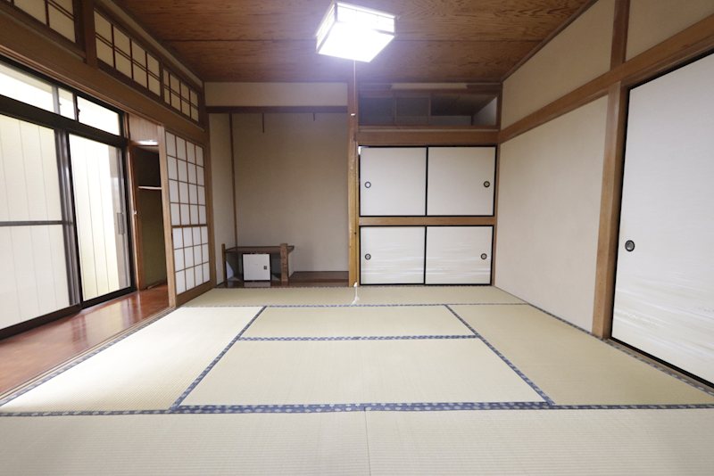 古河市三杉町２丁目　中古戸建 内観写真（リビング以外の居室）