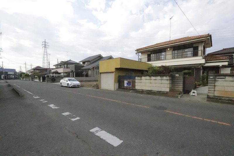 古河市三杉町２丁目　中古戸建 現地写真（前面道路含む現地写真）