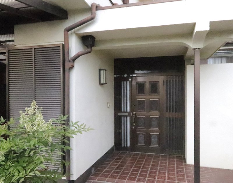 古河市三杉町２丁目　中古戸建 現地写真（玄関）