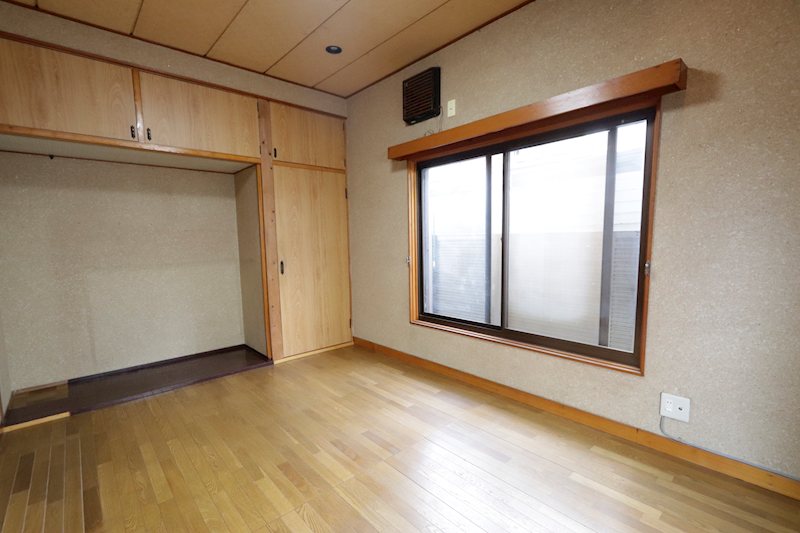 古河市三杉町２丁目　中古戸建 内観写真（リビング以外の居室）