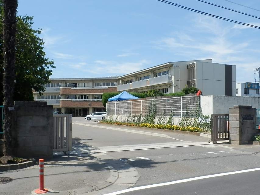 古河市三杉町２丁目　中古戸建 小学校