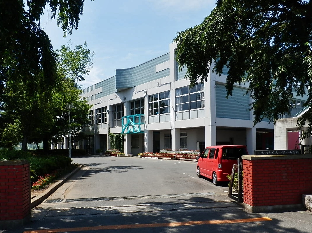 古河市三杉町２丁目　中古戸建 中学校