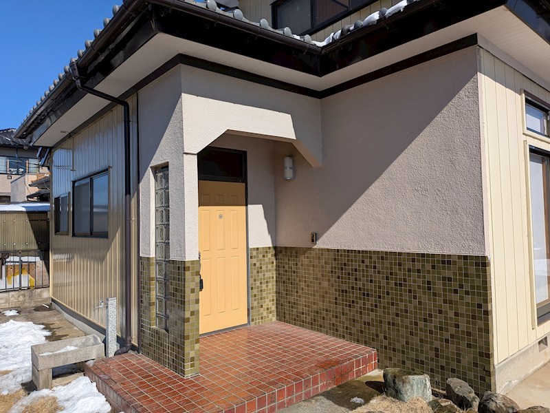 常総市豊田　中古戸建 現地写真（玄関）