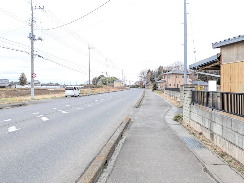 筑西市桑山　中古戸建 現地写真（前面道路含む現地写真）