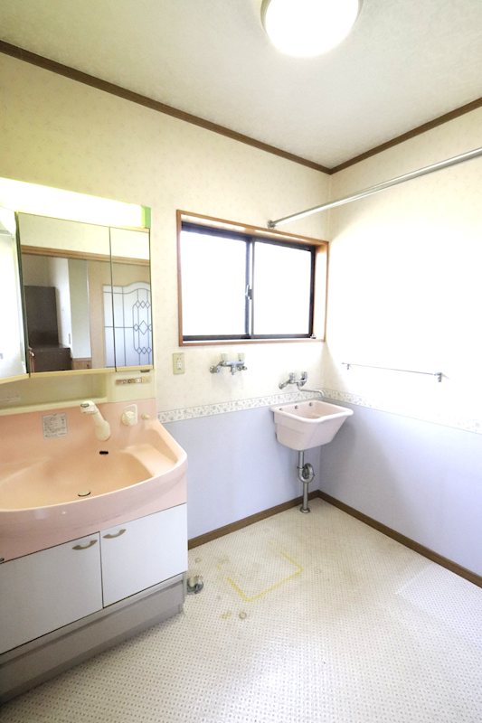 つくばみらい市陽光台２丁目　中古戸建 内観写真（洗面台・洗面所）