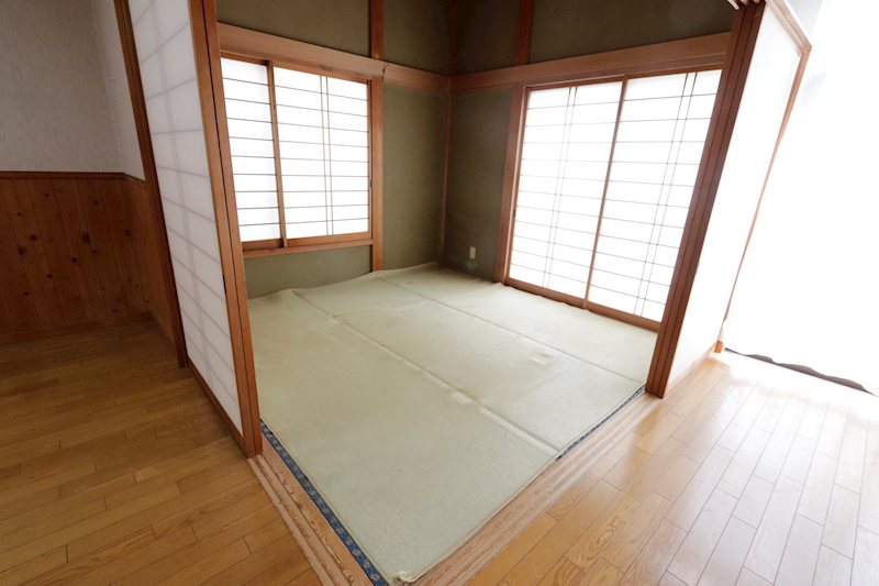 つくばみらい市陽光台２丁目　中古戸建 内観写真（リビング以外の居室）