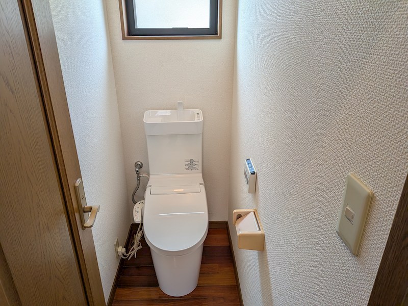 筑西市みどり町１丁目　中古戸建 内観写真（トイレ）
