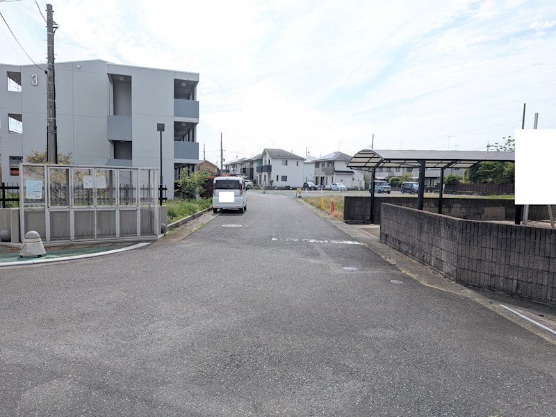 筑西市みどり町１丁目　中古戸建 現地写真（前面道路含む現地写真）