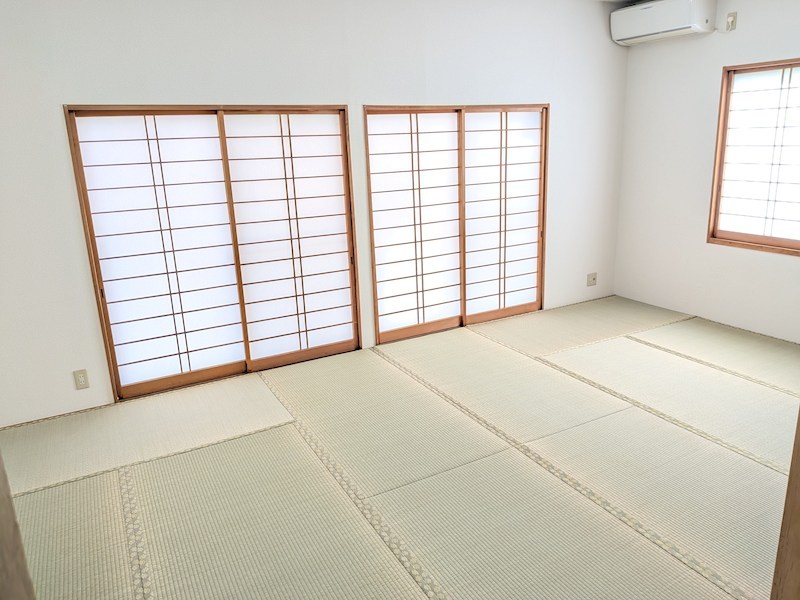 筑西市みどり町１丁目　中古戸建 内観写真（リビング以外の居室）