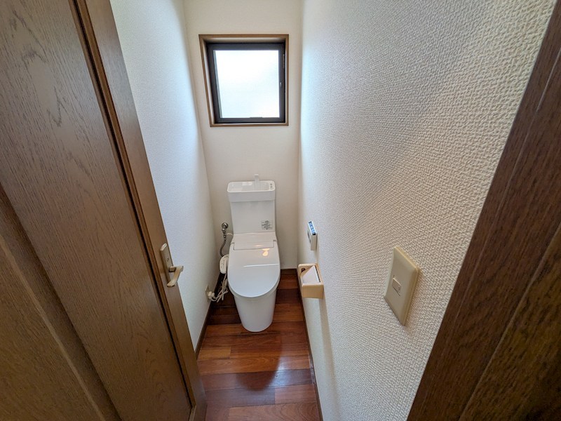 筑西市みどり町１丁目　中古戸建 内観写真（トイレ）