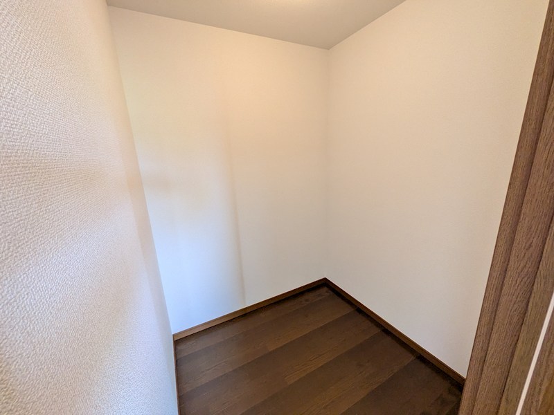 筑西市みどり町１丁目　中古戸建 内観写真（収納）