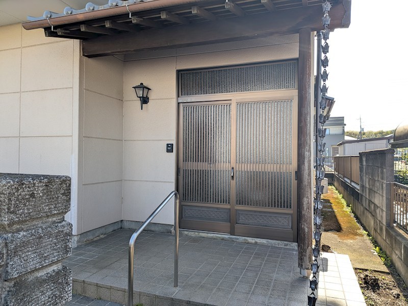 筑西市幸町３丁目　中古戸建 現地写真（玄関）