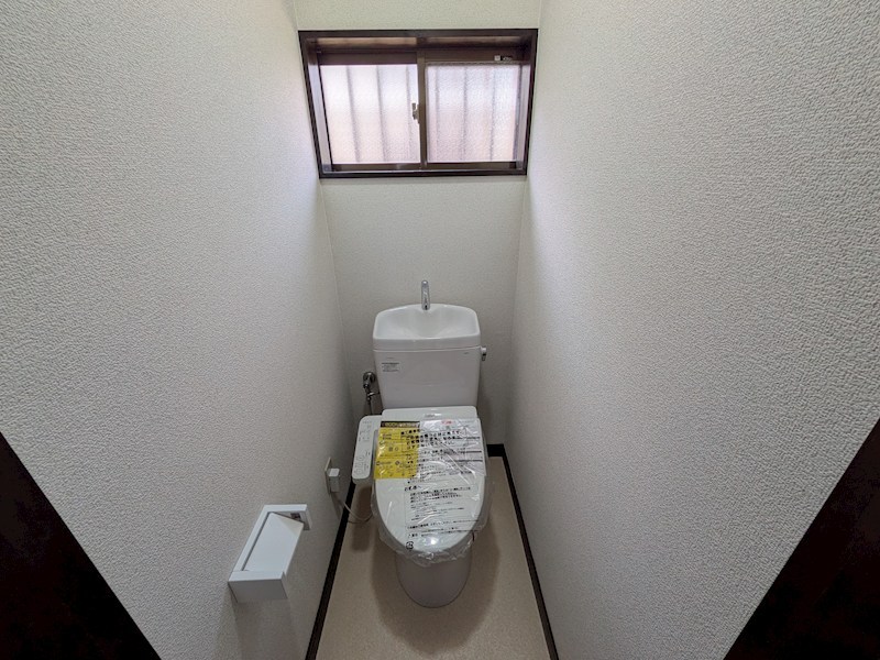 筑西市幸町３丁目　中古戸建 内観写真（トイレ）