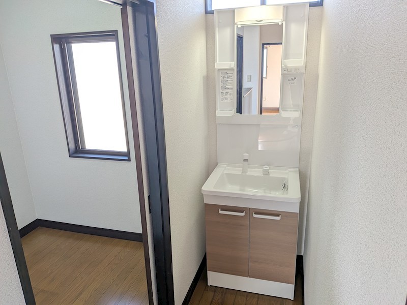 筑西市幸町３丁目　中古戸建 内観写真（洗面台・洗面所）