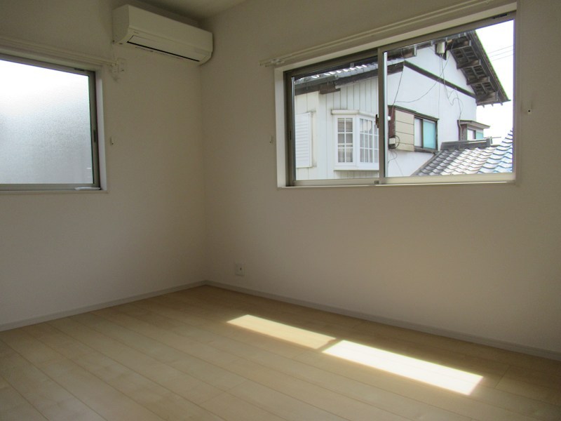 つくば市谷田部　中古戸建 内観写真（リビング以外の居室）