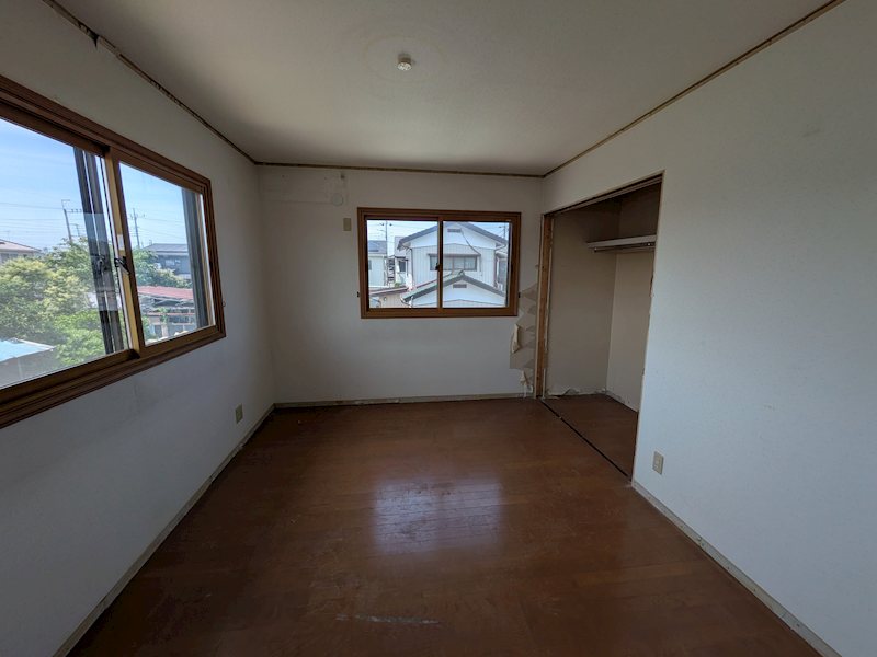 古河市上辺見　中古戸建 内観写真（リビング以外の居室）