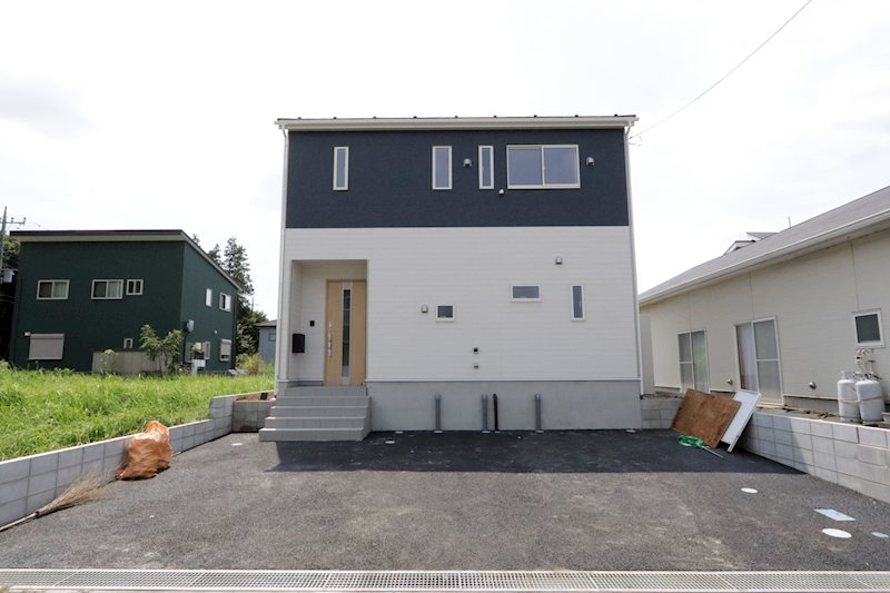 つくば市安食　新築戸建第２　１号棟 現地写真（駐車場）