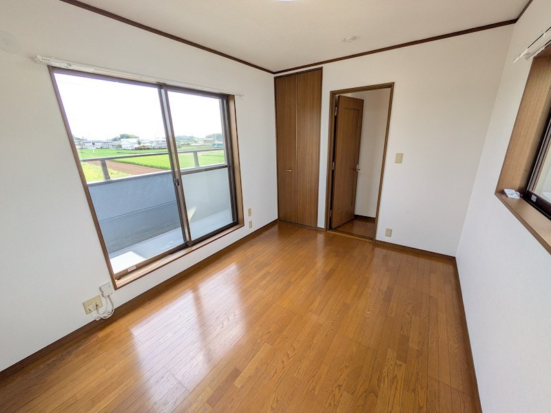 下妻市江　中古戸建 内観写真（リビング以外の居室）