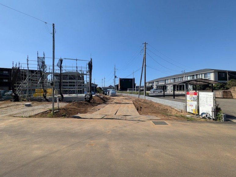 つくば市要元猿壁　新築戸建４期　１号棟 現地写真（前面道路含む現地写真）