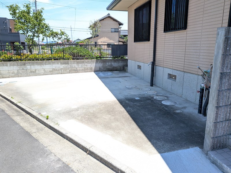 下妻市小島　中古戸建 現地写真（駐車場）