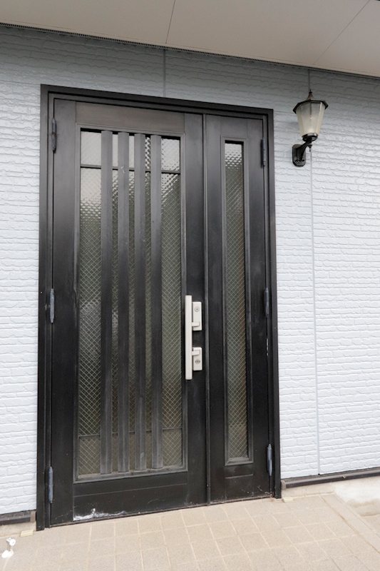 つくば市山中　中古戸建 現地写真（玄関）