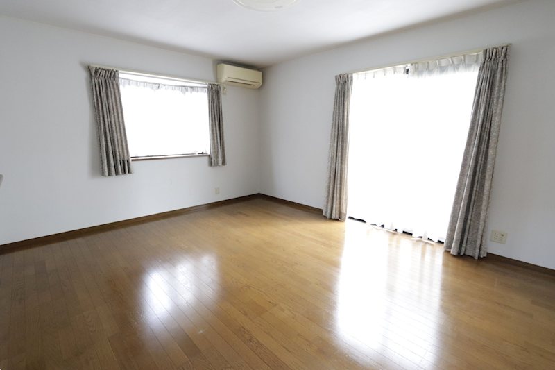 つくば市山中　中古戸建 内観写真（リビング）