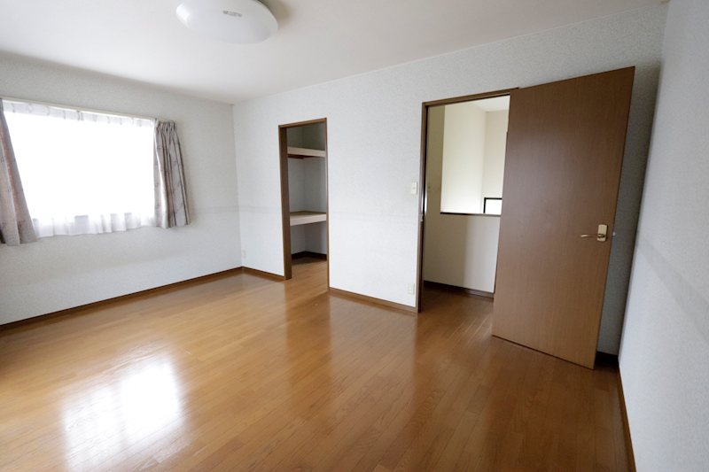 つくば市山中　中古戸建 内観写真（リビング以外の居室）