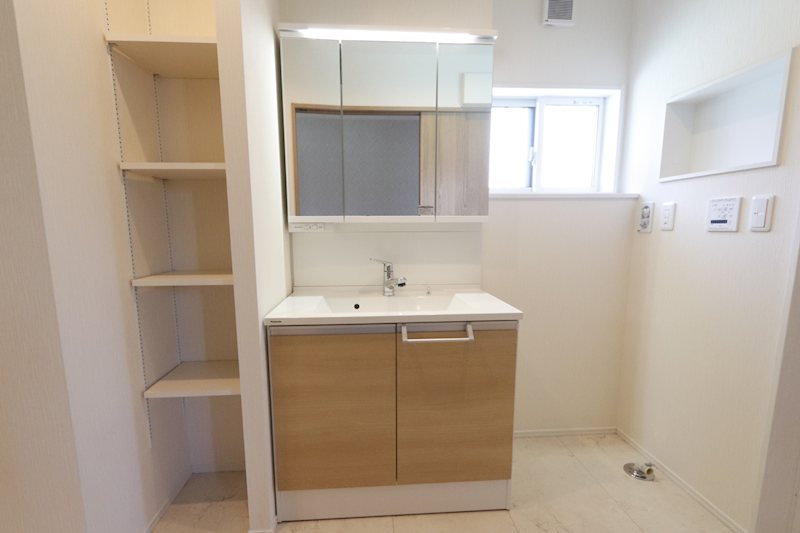 筑西市市野辺　中古戸建 内観写真（洗面台・洗面所）