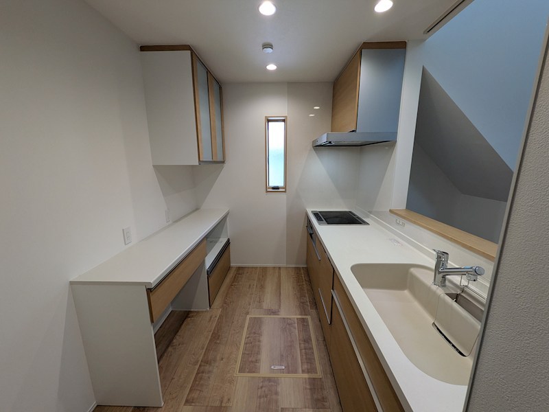 稲敷郡阿見町岡崎２丁目　中古戸建 内観写真（キッチン）