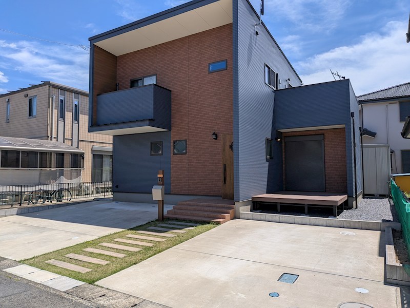 稲敷郡阿見町岡崎２丁目　中古戸建 現地写真（駐車場）