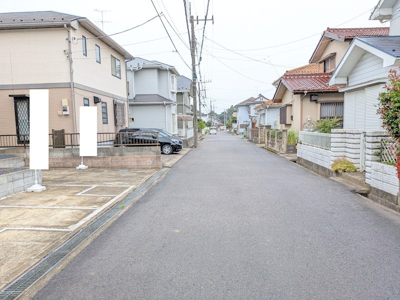 牛久市さくら台３丁目　中古戸建 現地写真（前面道路含む現地写真）