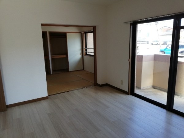 水戸市河和田１丁目　売マンション 内観写真（リビング）