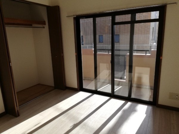 水戸市河和田１丁目　売マンション 内観写真（リビング以外の居室）
