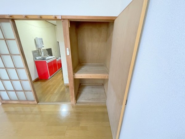 水戸市渡里町　売アパート 内観写真（収納）
