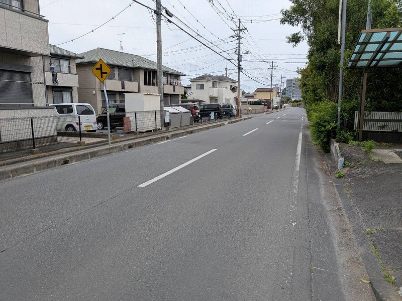 水戸市渡里町　売アパート 現地写真（前面道路含む現地写真）