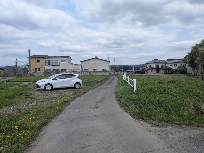 常陸太田市三才町　土地 現地写真（前面道路含む現地写真）
